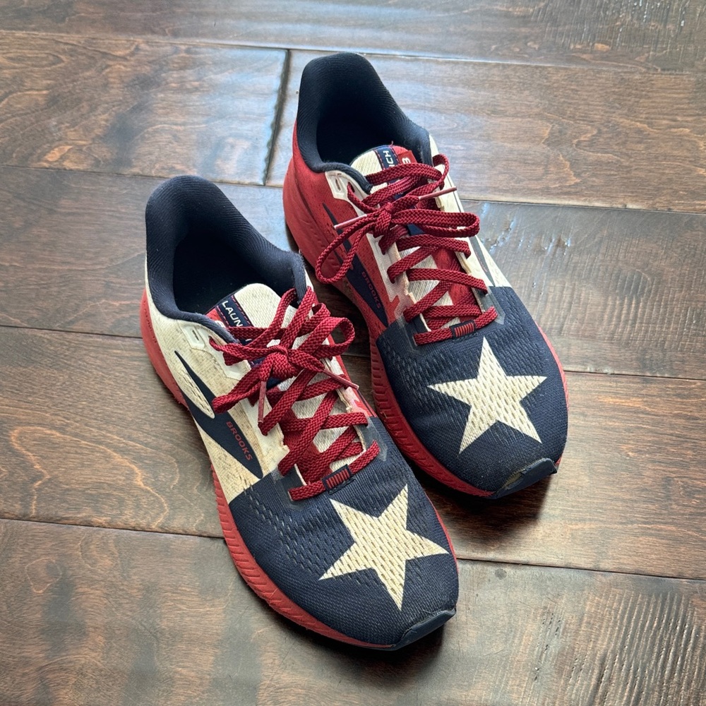 Brooks Launch 8 running sneakers